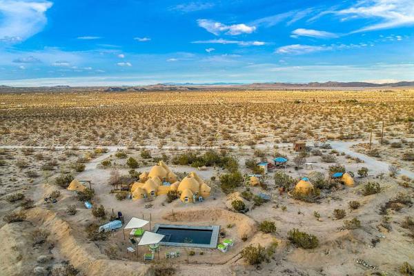 bo<em></em>nita domes joshua tree